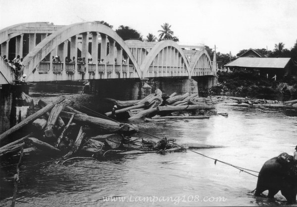 สะพานรัษฎาลำปางที่มีแม่น้ำวังไหลผ่านสมัยร6.jpg