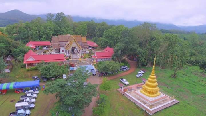 พระเจ้าล้านทอง๑.jpg