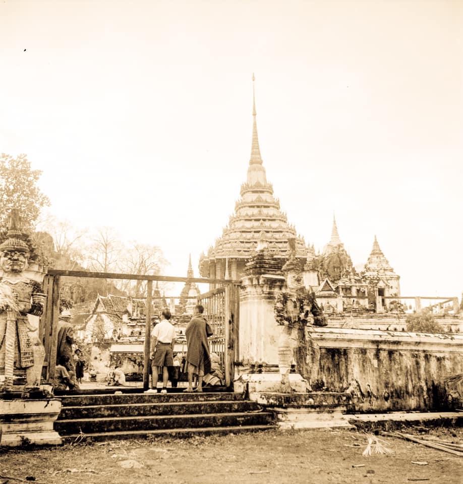 วัดพระพุทธบาท.jpg