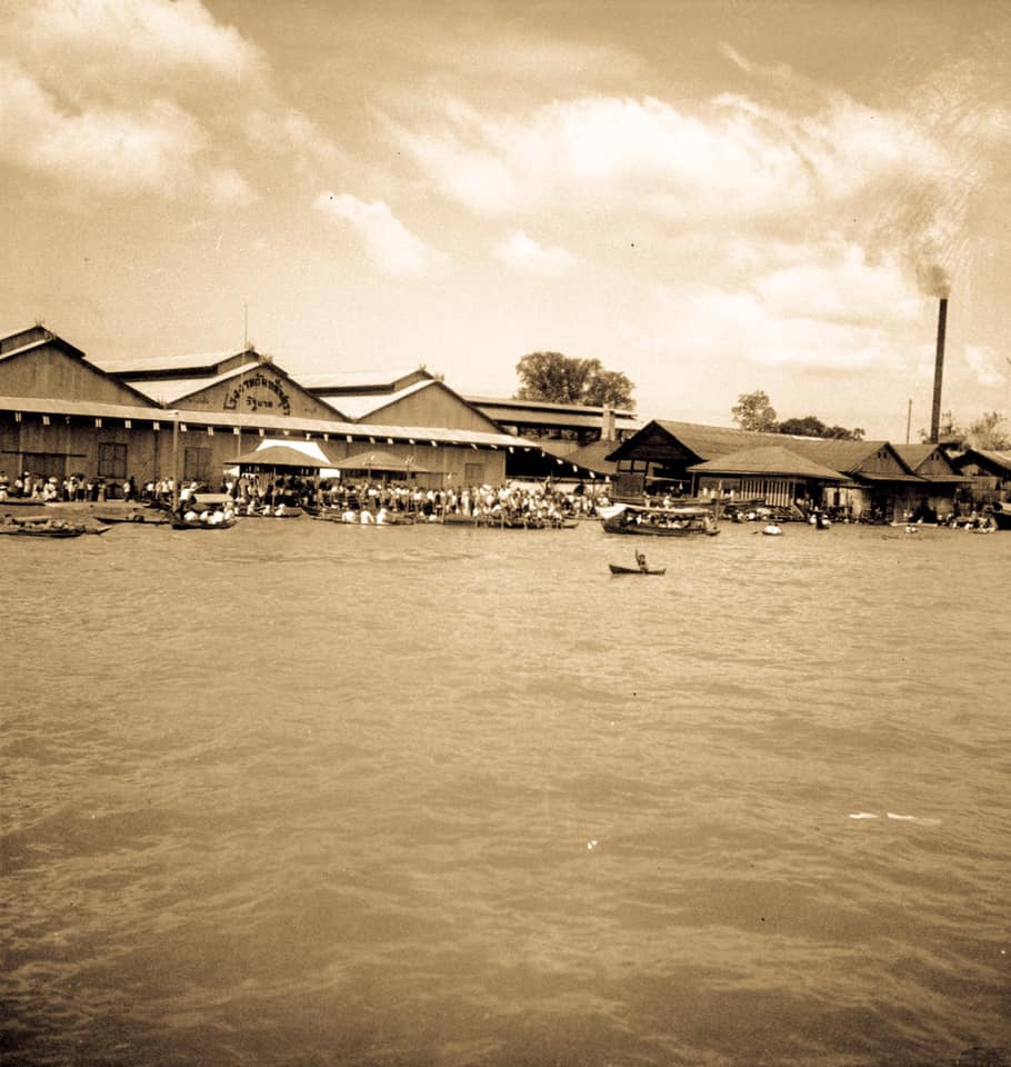 แข่งเรือปากเกร็ด.jpg